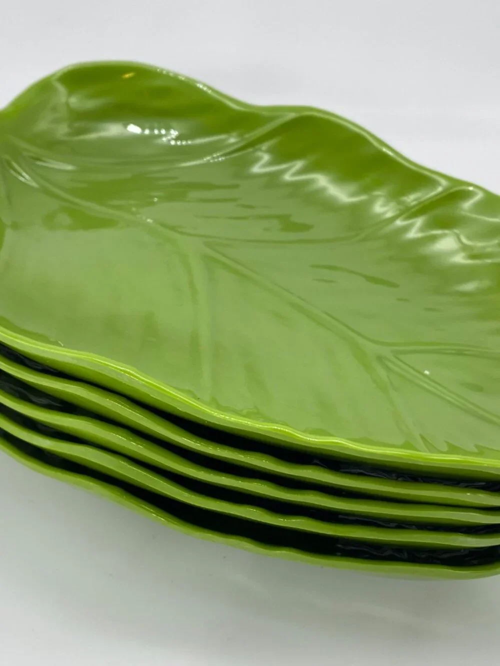 RARE Pier 1 Plates Palm Leaf Set Tropical Collection Melamine Green 9x6
